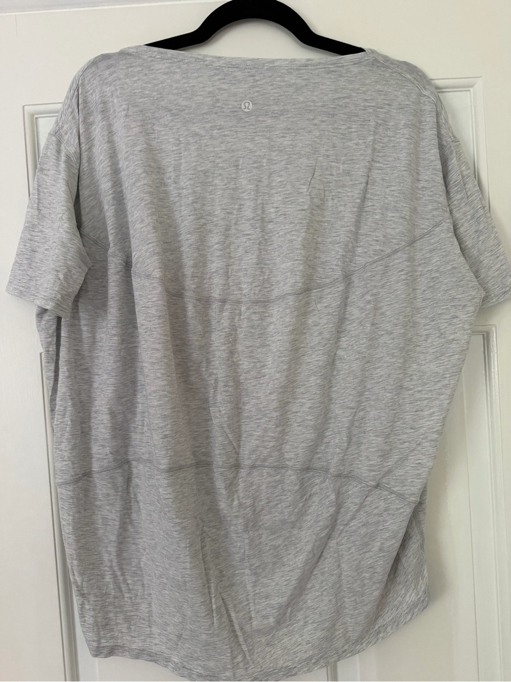 Lululemon Back in Action Light Gray Short Sleeve Tee - Picture 2 of 2